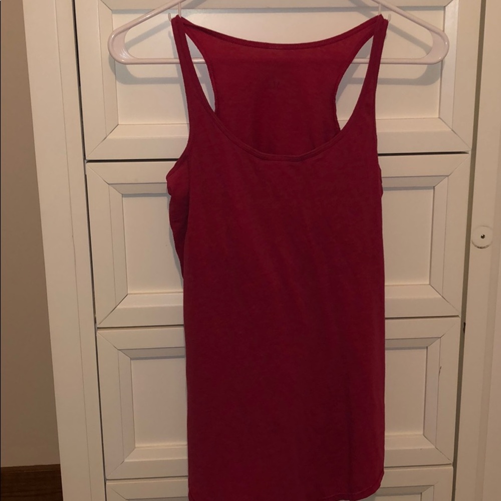 Lululemon workout shirt